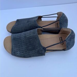Earth Women's Charcoal Perforated Sandals